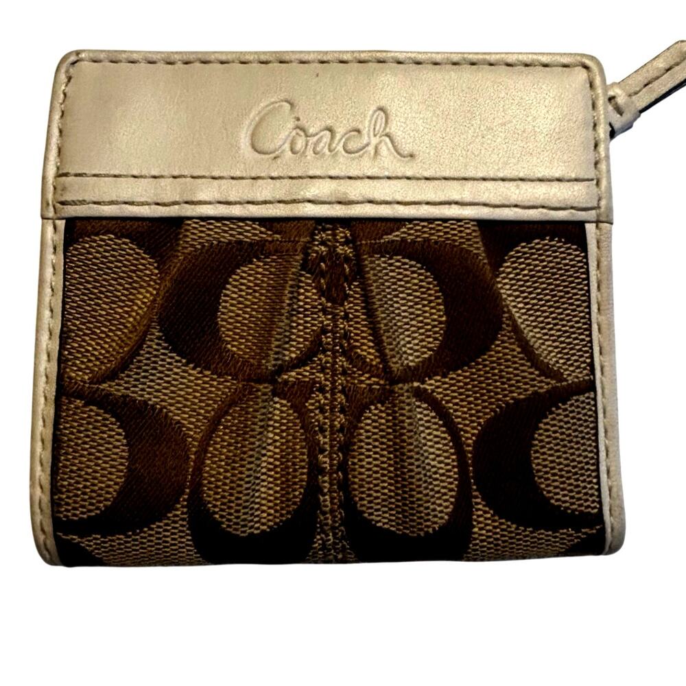 NEW Coach Wallet white leather khaki brown signature logo pleated canvas fabric